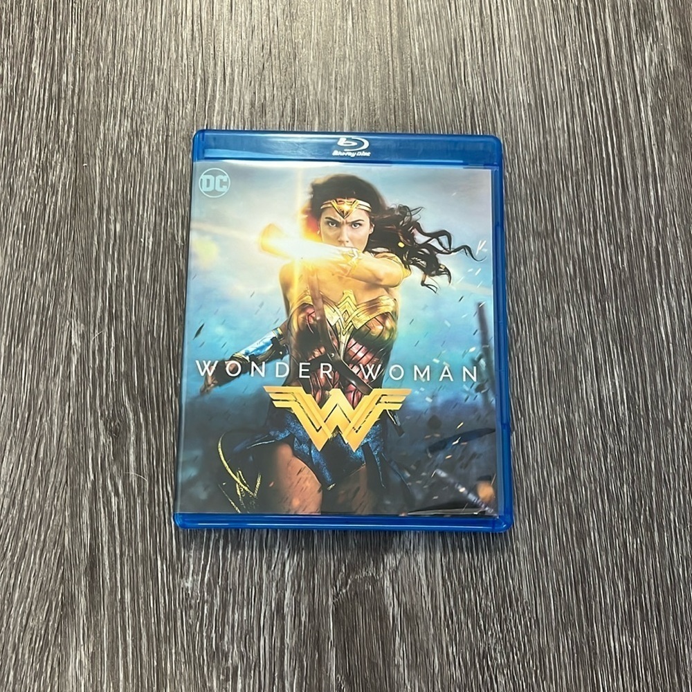 🤍 Wonder Woman Blu-Ray and DVD 🤍